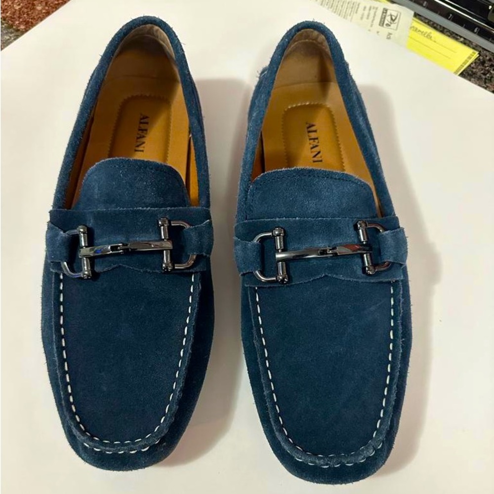 👞 LOAFERS